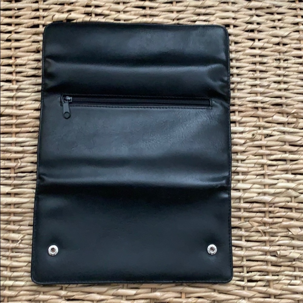 Basic Black Wallet - Picture 4 of 4
